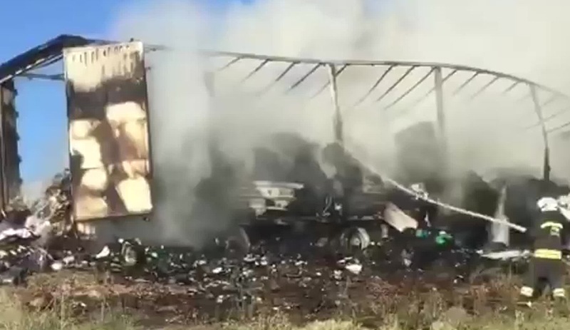 Niğde - Konya yolu üzerinde kargo tırı alev aldı