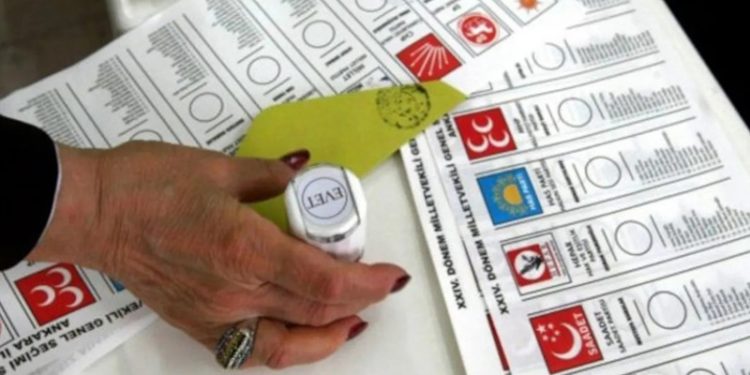 ORC anketi: AKP'nin iki kalesinde büyük kayıp var