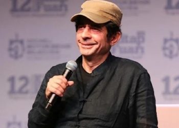 Okan Bayülgen: Z kuşağı özgürlükten bahsediyor ama Londra’da gidip itaat etmeye hazır