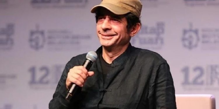 Okan Bayülgen: Z kuşağı özgürlükten bahsediyor ama Londra’da gidip itaat etmeye hazır