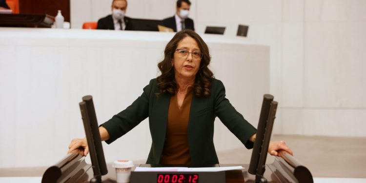 Oktay’a sorular: Tehdit edilen gazeteciler için önlem alındı mı?