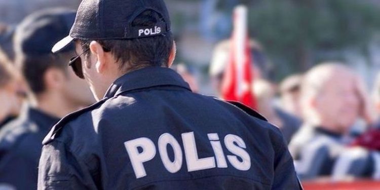 Olaya müdahale görüntülerinin sosyal medyada paylaşılmasıyla ilgili 2 polise görevden uzaklaştırma kararı