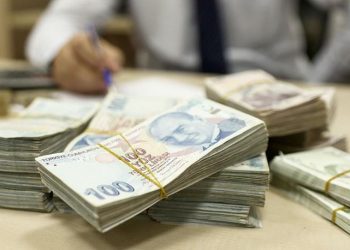 Orta kesimin gelirlerini zenginler kaptı!