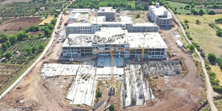 Parayı şehir hastaneleri yuttu: Yokluktan 10 ilde devlet hastanesi inşaatları durdu