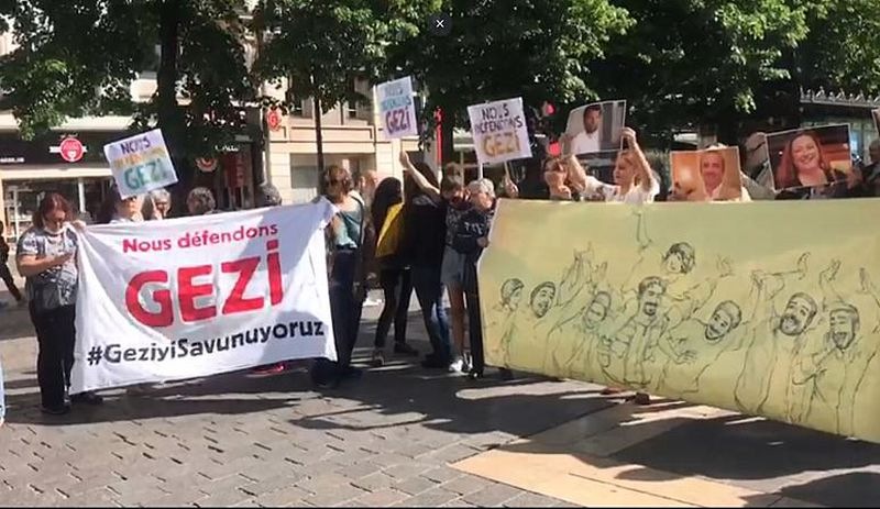 Paris’te Gezi Davası protestosu: Her yer Taksım her yer direniş