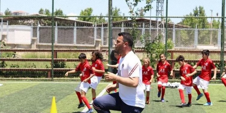 Paris Saint-Germain, Diyarbakır'da futbol akademisi açtı