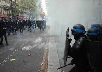 Paris’te 1 Mayıs:  54 kişi gözaltına alındı