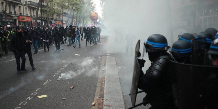 Paris’te 1 Mayıs: 54 kişi gözaltına alındı