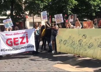 Paris’te Gezi Davası protestosu: Her yer Taksım her yer direniş
