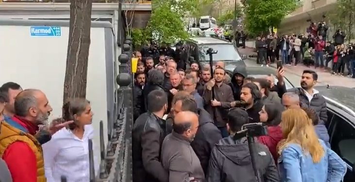 Polis HDP binasını ablukaya aldı: Milletvekiline ‘çivilerim seni’ tehdidi