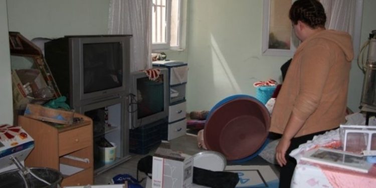 'Polis baskın sırasında bizi darbederek para ve altınlarımızı aldı'