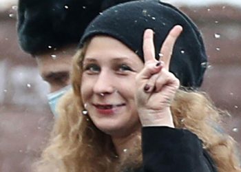 Pussy Riot üyesi Rusya'yı terk etti