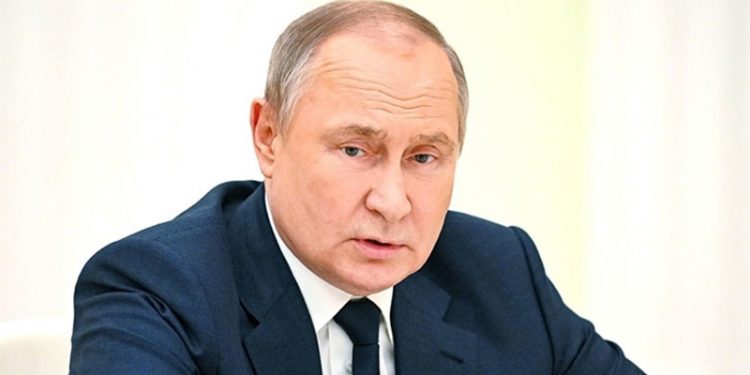 Putin, Lavrov'un Yahudilerle ilgili ifadeleri için İsrail Başbakanı'ndan özür diledi