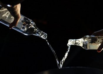 Rakı fiyatları uçtu: Bir gruba daha zam geldi