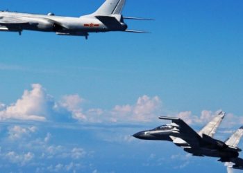 Rus ve &Ccedil;in savaş u&ccedil;aklarından Biden'a g&ouml;vde g&ouml;sterisi