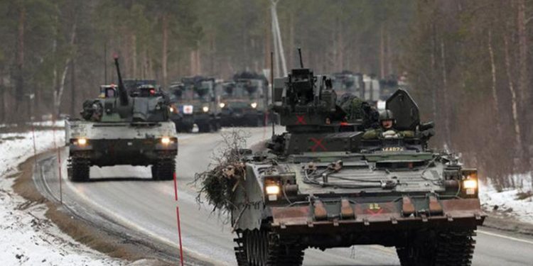 Rusya Finlandiya sınırına ek askeri birlik yerleştirecek