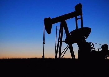 Rusya'nın petrol ve gazdan elde ettiği gelir azalıyor