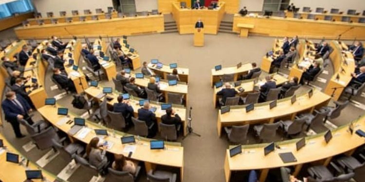 Rusya’nın saldırılarını ‘soykırım’ olarak tanıyan ilk parlamento kararı