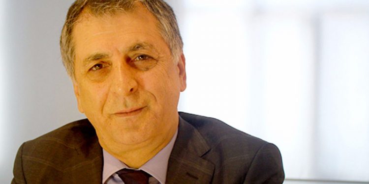 Sabah yazarı Övür: Türkiye'nin makro düzeydeki ekonomik göstergeleri hiç de fena deği ama aynı zamanda akıl almaz bir hayat pahalılığı var ve enflasyon da dizginlenemiyor