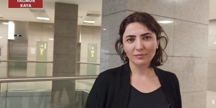 Sanatçı Zelal Gökçe serbest bırakıldı