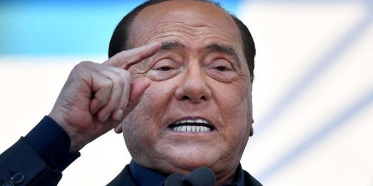 Savcılık açıkladı: Berlusconi'nin 'bunga bunga' partilerinde seks köleleri kullanıldı