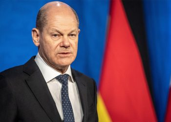 Scholz'dan kendisine 'alıngan sosis' diyen elçiye yanıt: Her söze tepki vermeye gerek yok