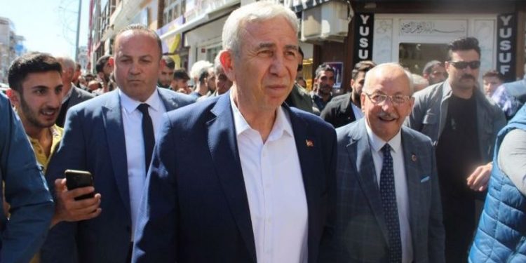 'Selahattin Demirtaş'ı istiyoruz' diyen Vanlı'ya Mansur Yavaş'tan yanıt: İnşallah