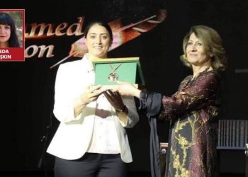 Selahattin Demirtaş’a Ahmed Vakfı tarafından onur ödülü verildi