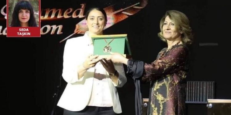 Selahattin Demirtaş’a Ahmed Vakfı tarafından onur ödülü verildi