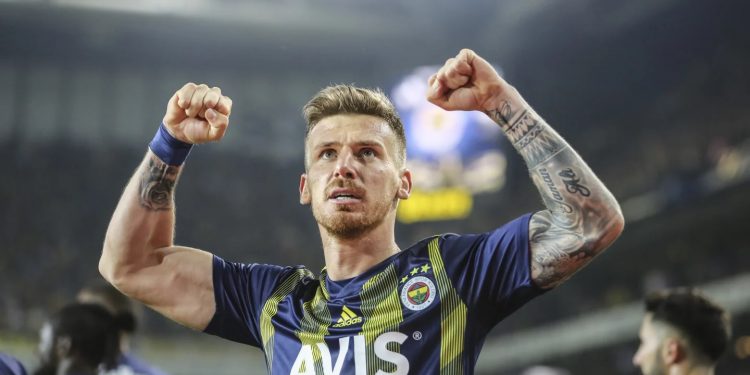 Serdar Aziz, 3 yıl daha Fenerbahçe'de