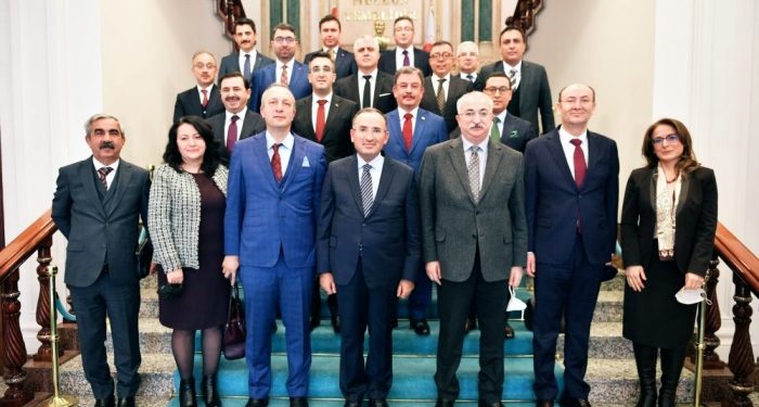 Seçim tehditleri: SADAT ve Yargıda Birlik Derneği