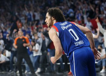 Shane Larkin: Tarih yazmaya devam edeceğiz