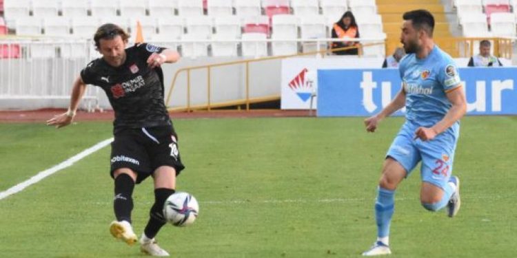 Sivasspor, Kayserispor'dan 3 puanı aldı