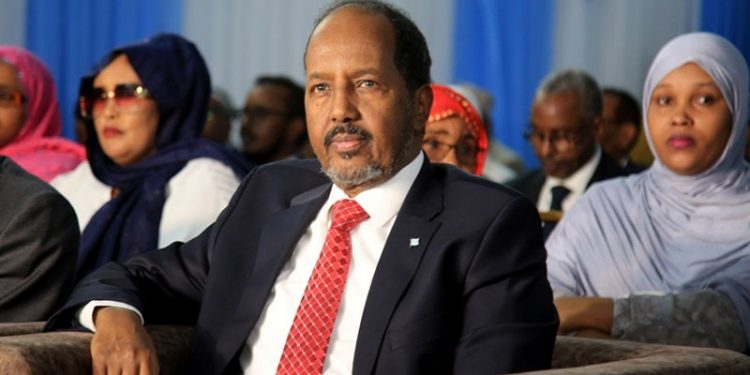 Somali'de eski devlet başkanı Hasan Şeyh Mahmud yeniden seçildi