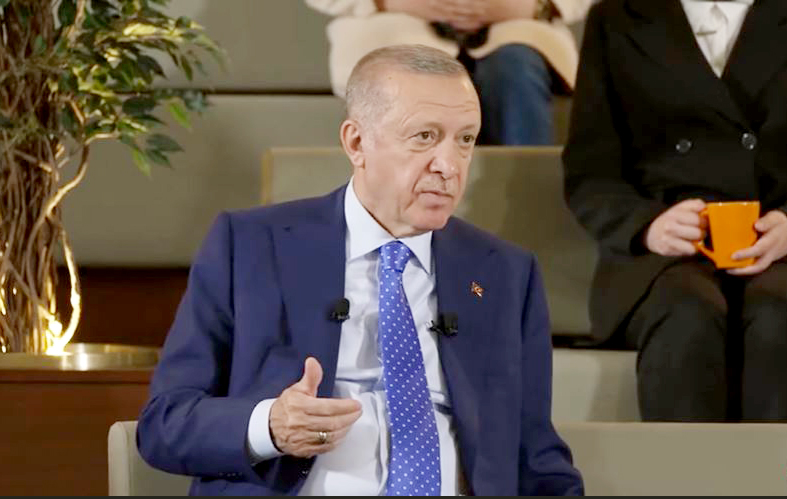 Son anket Erdoğan’ı kızdıracak; muhalefet adayı arayı açıyor