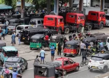 Sri Lanka Başbakanı: Bir günlük benzinimiz kaldı