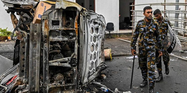 Sri Lanka'da orduya 'ateş' emri verildi, aralarında 1 milletvekilinin de olduğu 8 kişi öldü