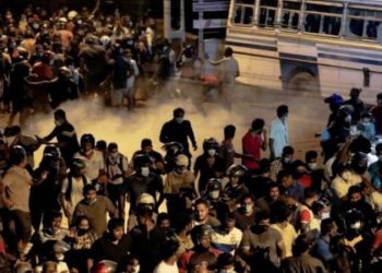 Sri Lanka'da, yeni başbakan atanmasına rağmen hükümet karşıtı protestolar devam ediyor