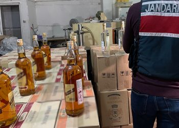 Sözcü yazarı Muratoğlu: Bu zamların kaçak içkiye iterek zarar verdiği insanların ve onların ailelerinin acısının bedelini kim ödeyecek?