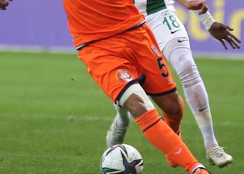 Süper Lig'de ikincilik, üçüncülük ve dördüncülük hesapları: Avrupa'ya hangi takımlar gidecek?