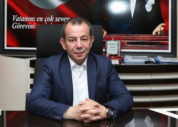 Sığınmacılara yönelik astırdığı 'Artık istenmiyorsunuz' afişleri kaldırılmıştı: Tanju Özcan'dan açıklama