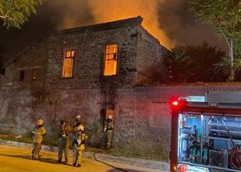 Tarihi binada 1 yıl sonra tekrar yangın çıktı