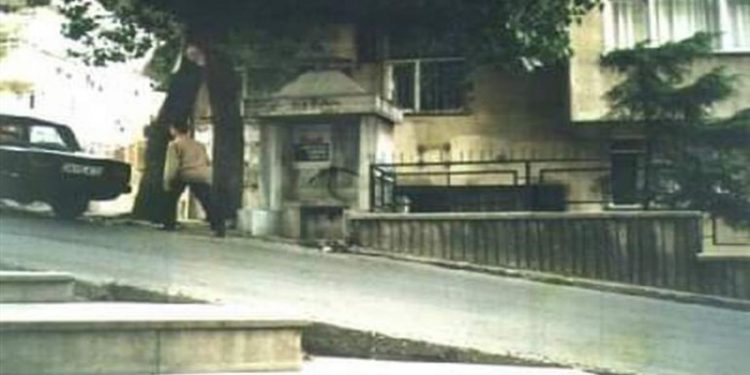 Tarihi çeşmeyi inşaat için yıktılar: Daha güzelini yapacağız