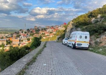 Tartıştığı komşusunu pompalı tüfekle ağır yaraladı