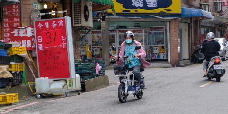 Tayvan'da Covid-19 vaka sayısı 60 bini aştı