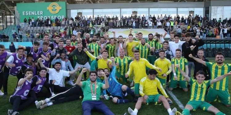 Tayyip Erdoğan'ın formasını giydiği Erokspor, 2 Lig'e yükseldi