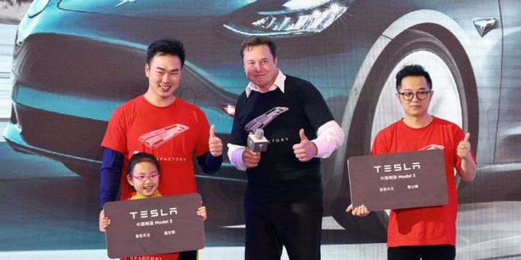 Tesla, Çin’deki 14 bin 684 aracını geri çağırdı