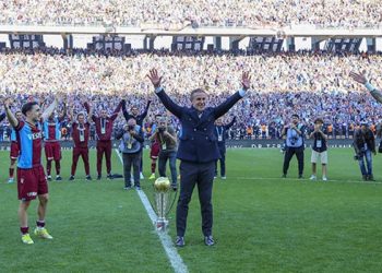 Trabzonspor, 38 haftanın 32'sinde rakiplerine liderlik şansı tanımadı