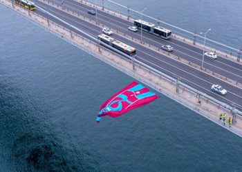 Trabzonspor, boğazdaki bayrağını parçalara bölerek satışa çıkardı