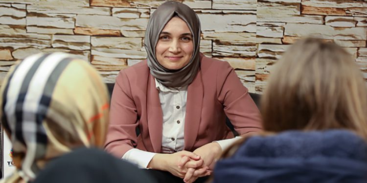 TÜRGEV yöneticisi Kübra Güran Yiğitbaşı vali olarak atandı